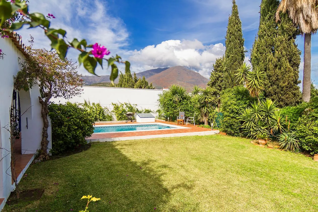 Villa Mika Estepona Private Pool - Barbecue - Wifi