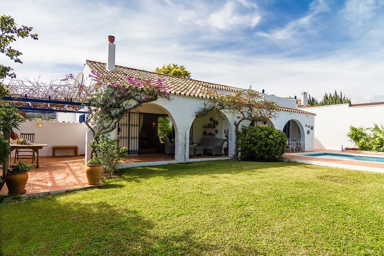 Villa Mika Estepona Private Pool - Barbecue - Wifi