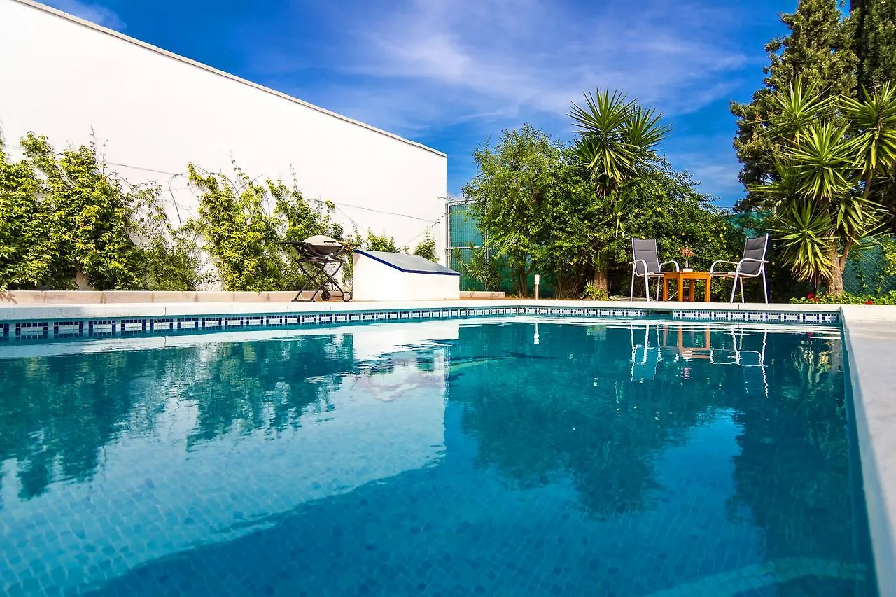 Villa Mika Estepona Private Pool - Barbecue - Wifi
