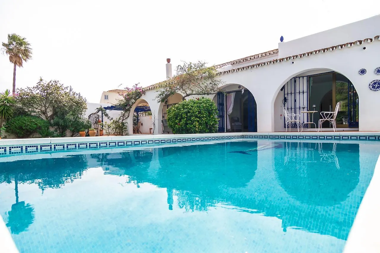 Villa Mika Estepona Private Pool - Barbecue - Wifi