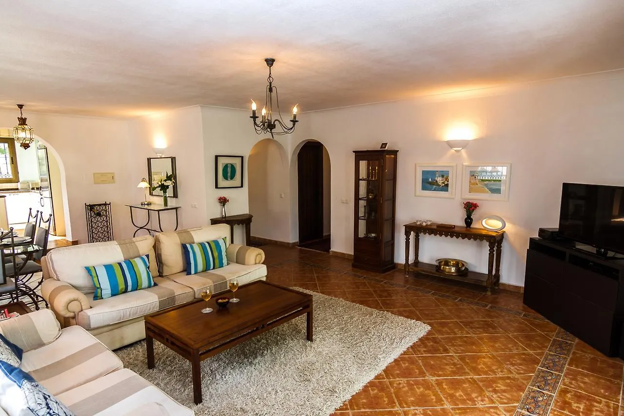 Villa Mika Estepona Private Pool - Barbecue - Wifi