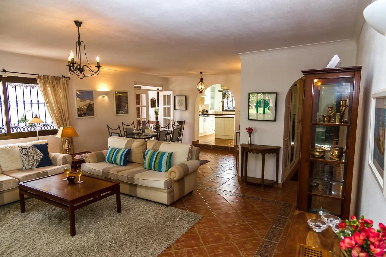 Villa Mika Estepona Private Pool - Barbecue - Wifi Spain