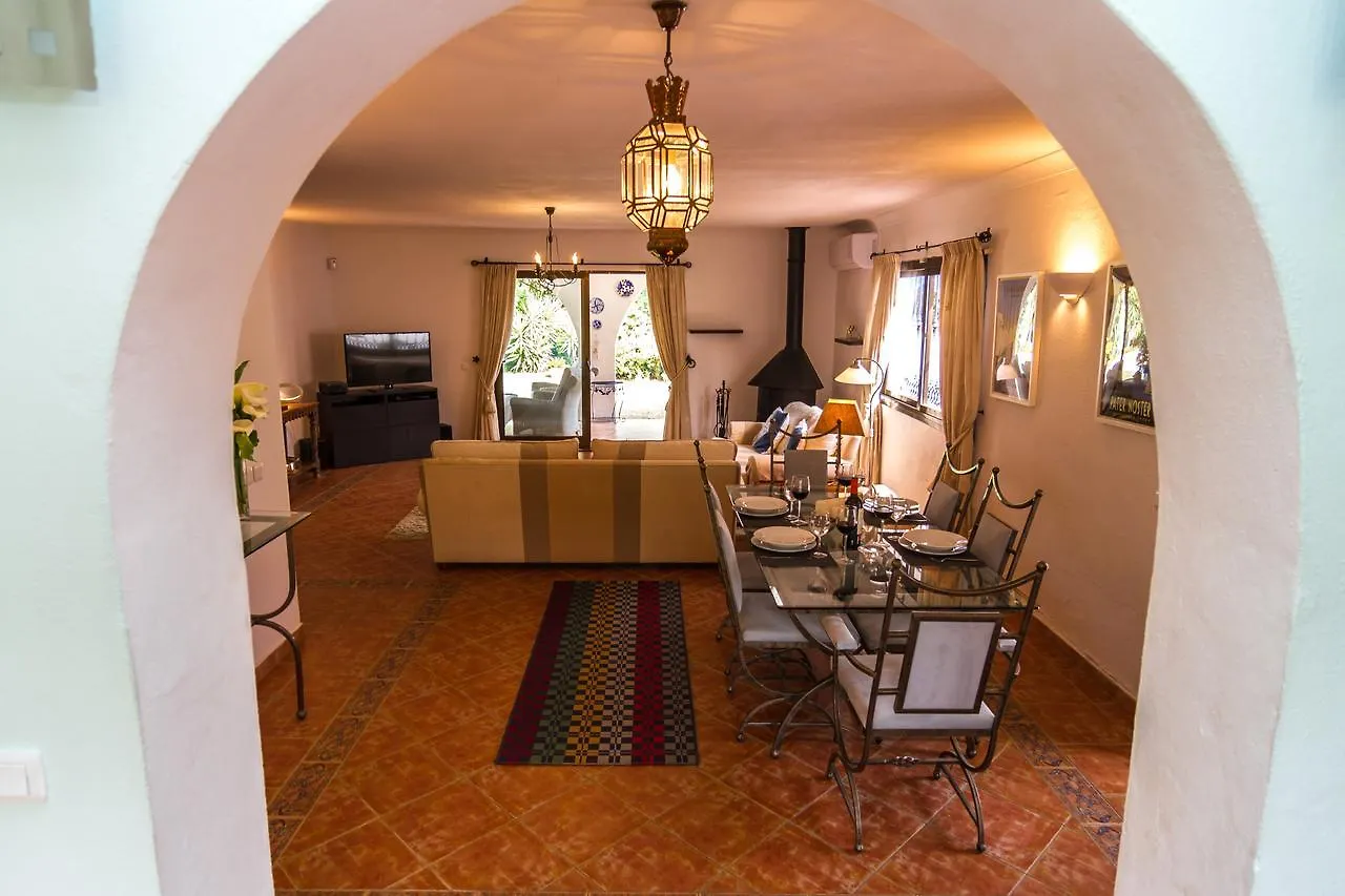 Villa Mika Estepona Private Pool - Barbecue - Wifi